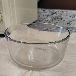 Pyrex Clear Glass Four Cup Bowl